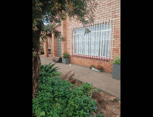 3 BEDROOM HOUSE FOR SALE IN ELDORADO PARK